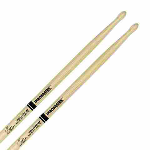 Promark Drumsticks: Shira Kashi™ Oak 747 Wood Tip (Neil Peart)
